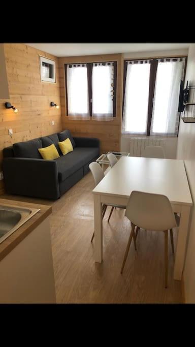 Appartement Cosy Val Louron Au Pied Des Pistes Genos ภายนอก รูปภาพ